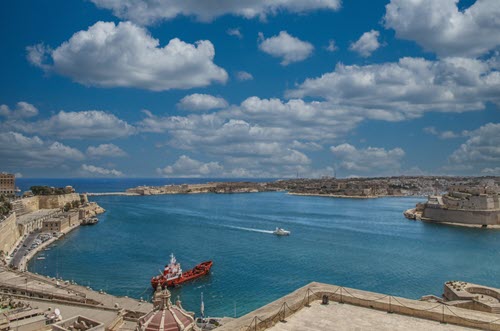 luminar-ai-update2-himmel-ai-hafen-malta-geringe-verblenden